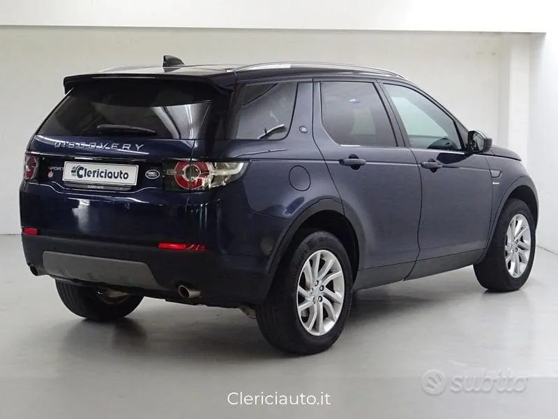 Land Rover Discovery Sport 2016 photo 2