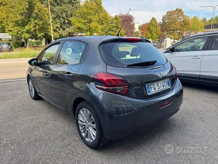 Peugeot 208 2016 photo 4