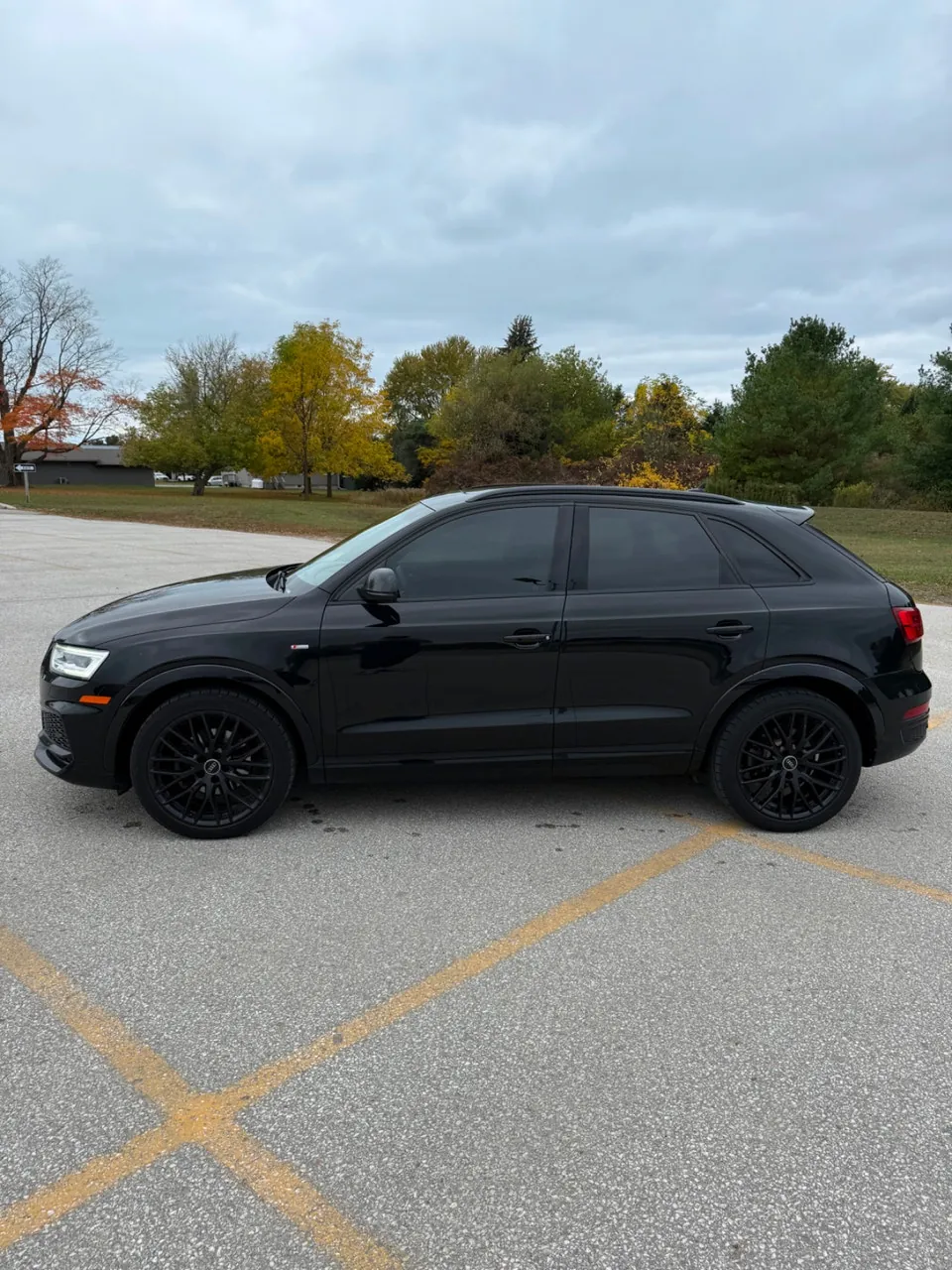 Audi Q3 2018 photo 2