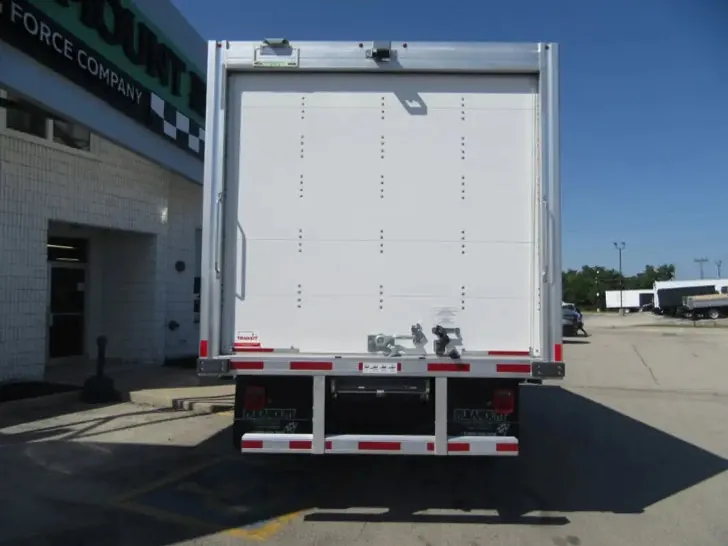 Ford F-550 2025 photo 4