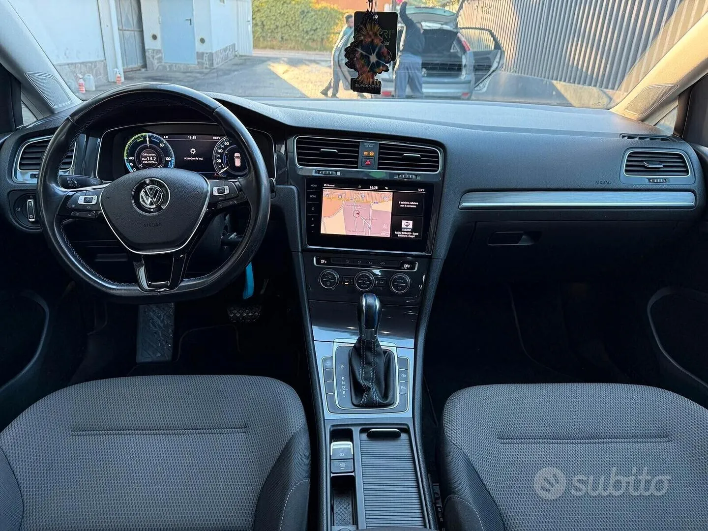 Volkswagen Golf 2018 photo 4
