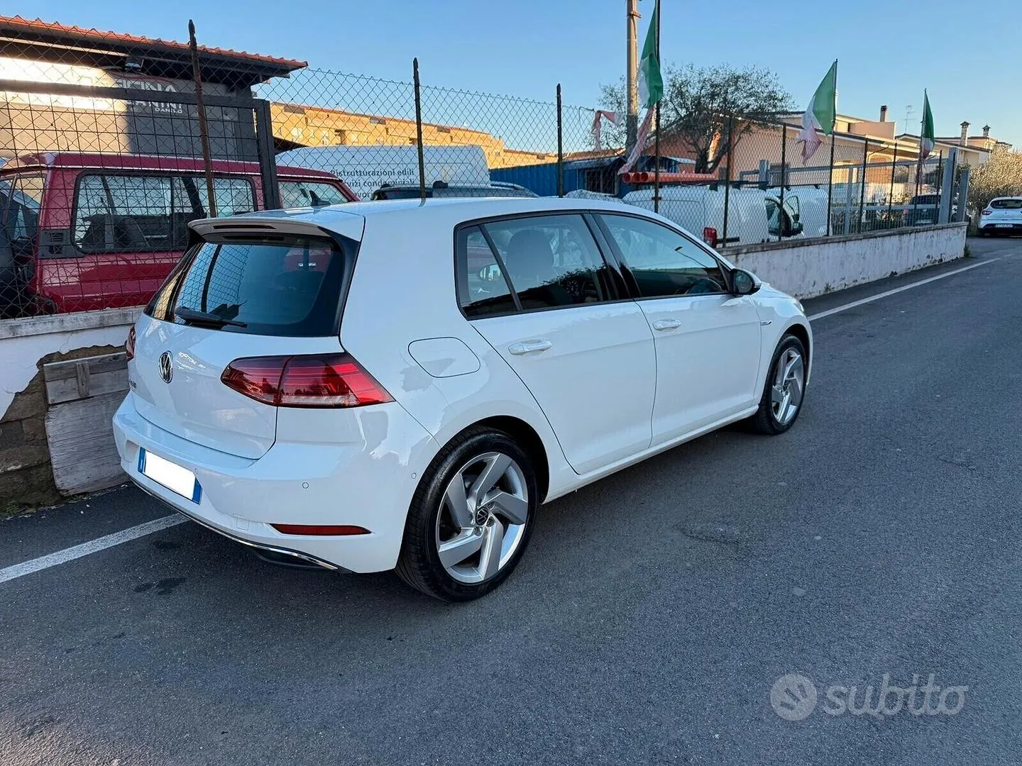 Volkswagen Golf 2018 photo 2