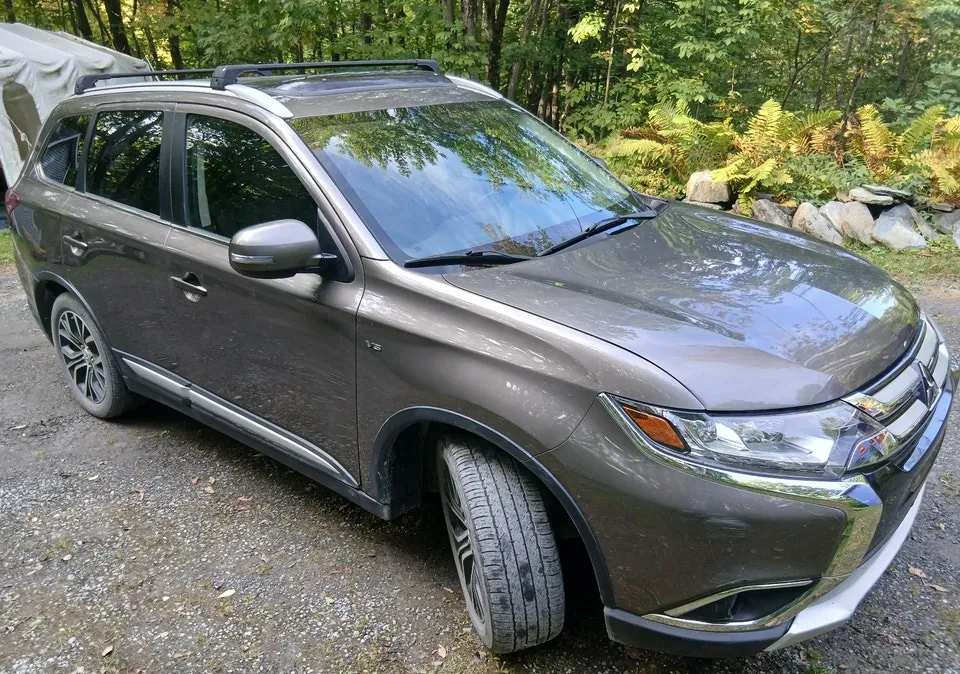 Mitsubishi Outlander 2016 photo 2