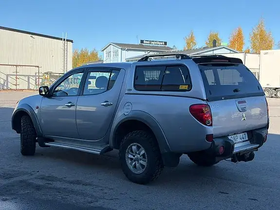 Mitsubishi L200 2007 photo 2