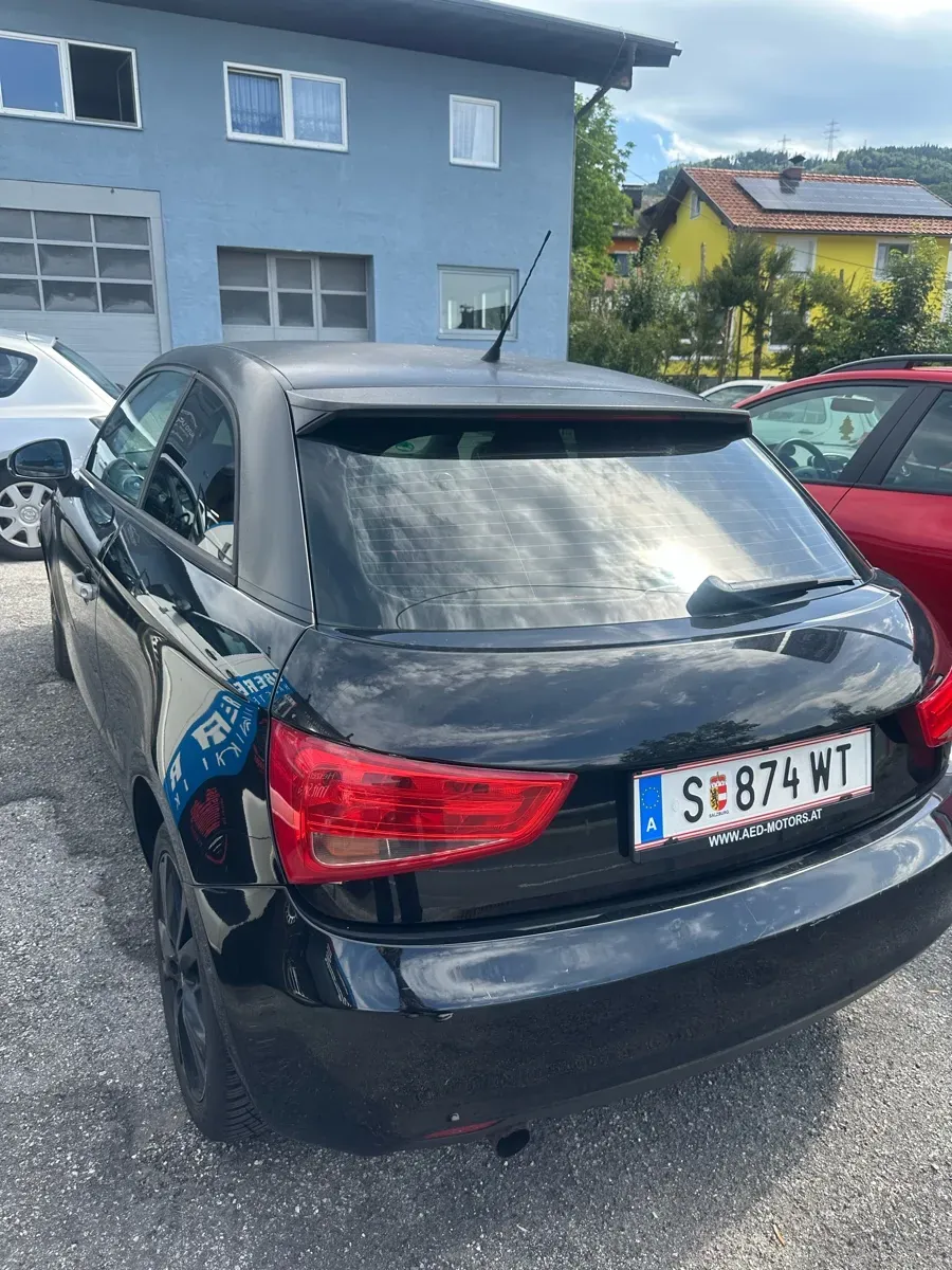 Audi A1 2010 photo 3