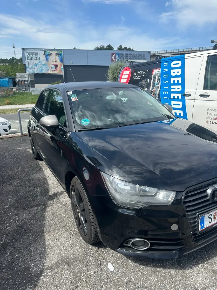 Audi A1 2010 photo 2