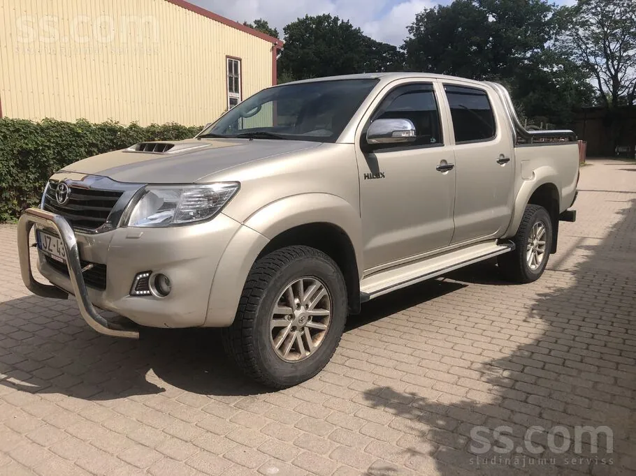 Toyota Hilux 2015 photo 3