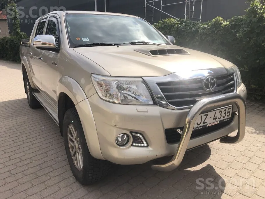Toyota Hilux