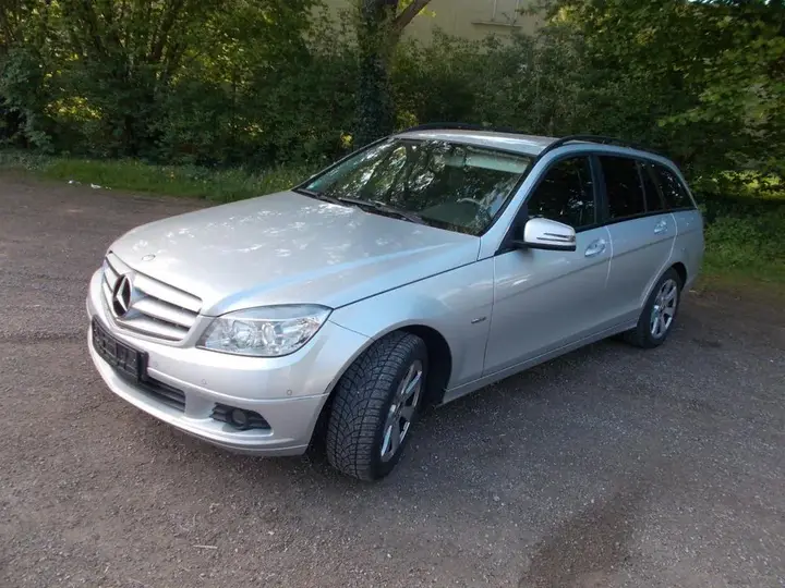 Mercedes-Benz C200