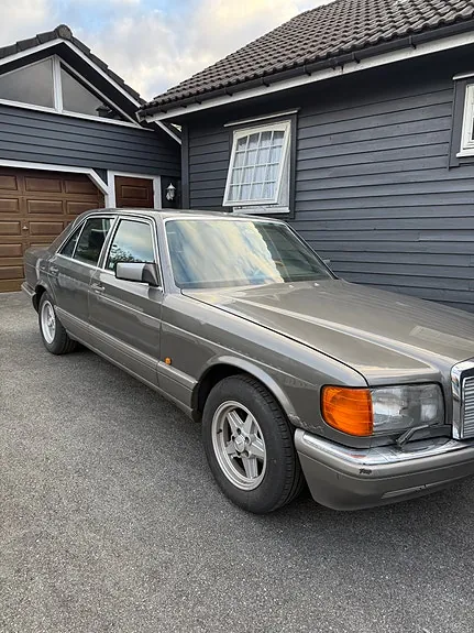 Mercedes-Benz S300
