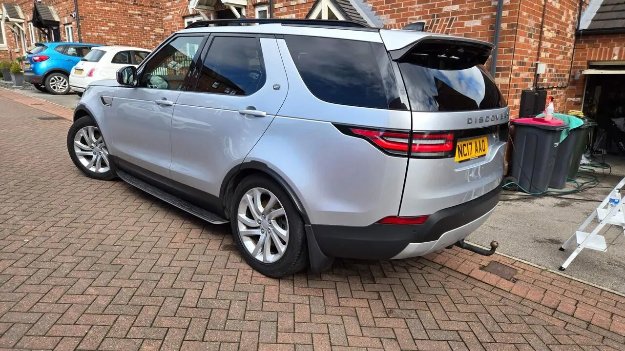 Land Rover Discovery 2017 photo 5