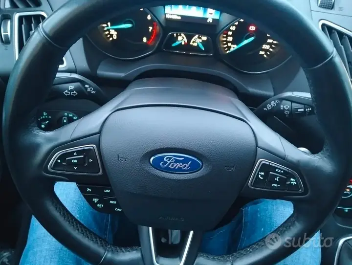 Ford C-Max 2016 photo 4