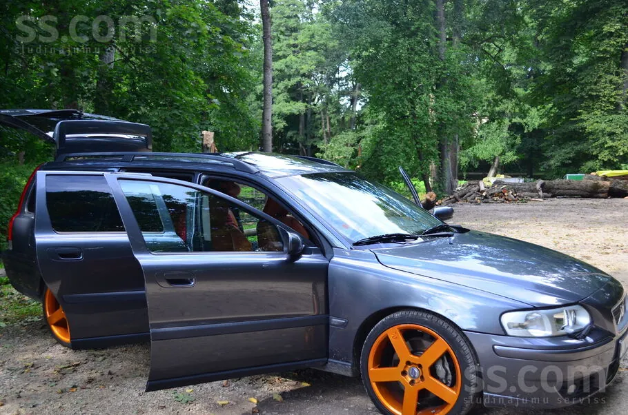 Volvo V70 2004 photo 5