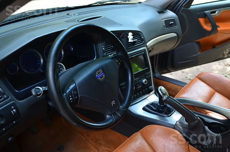 Volvo V70 2004 photo 3
