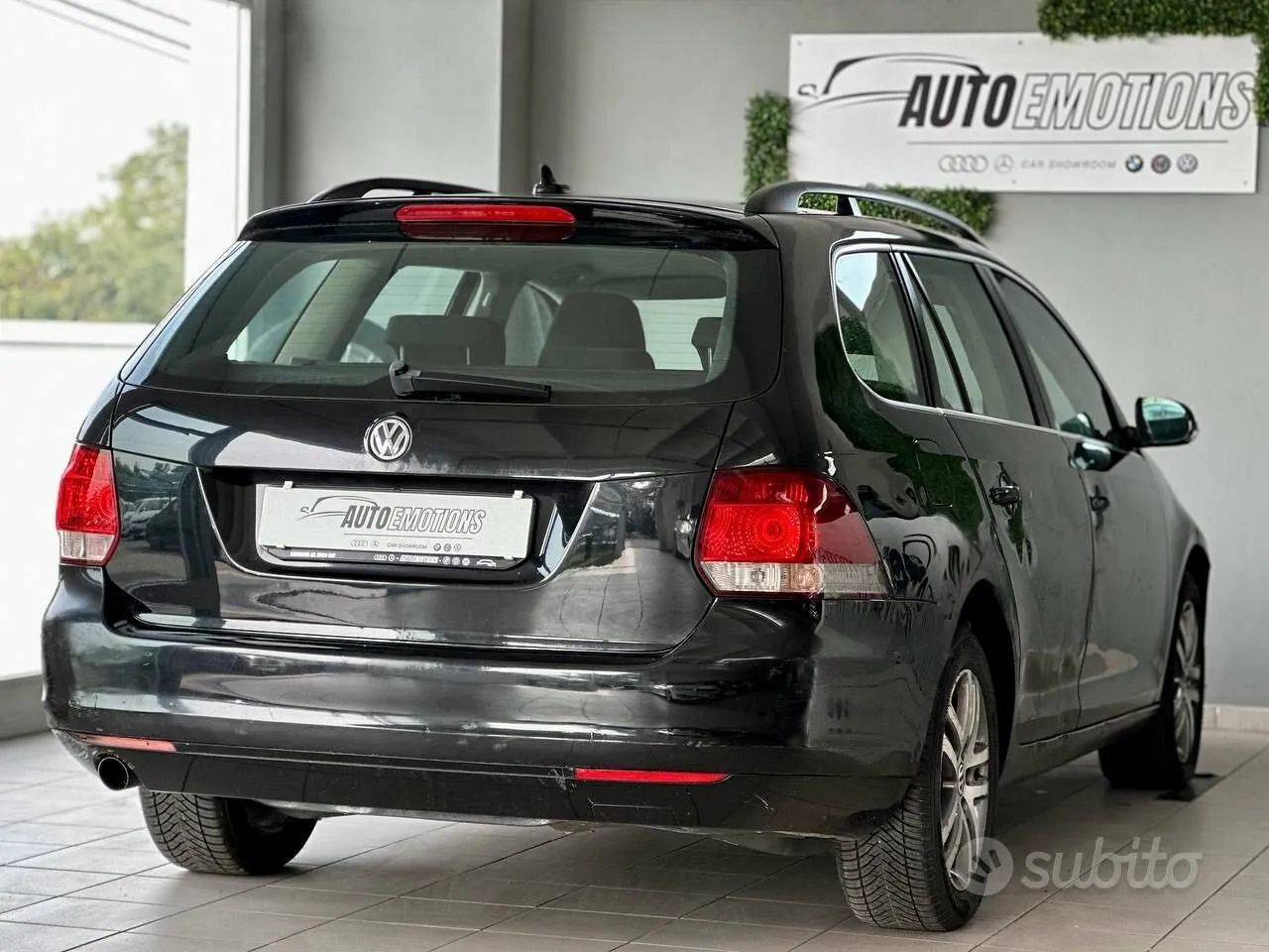 Volkswagen Golf 2010 photo 4
