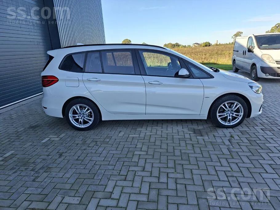 BMW 220D Gran Tourer 2017 photo 4