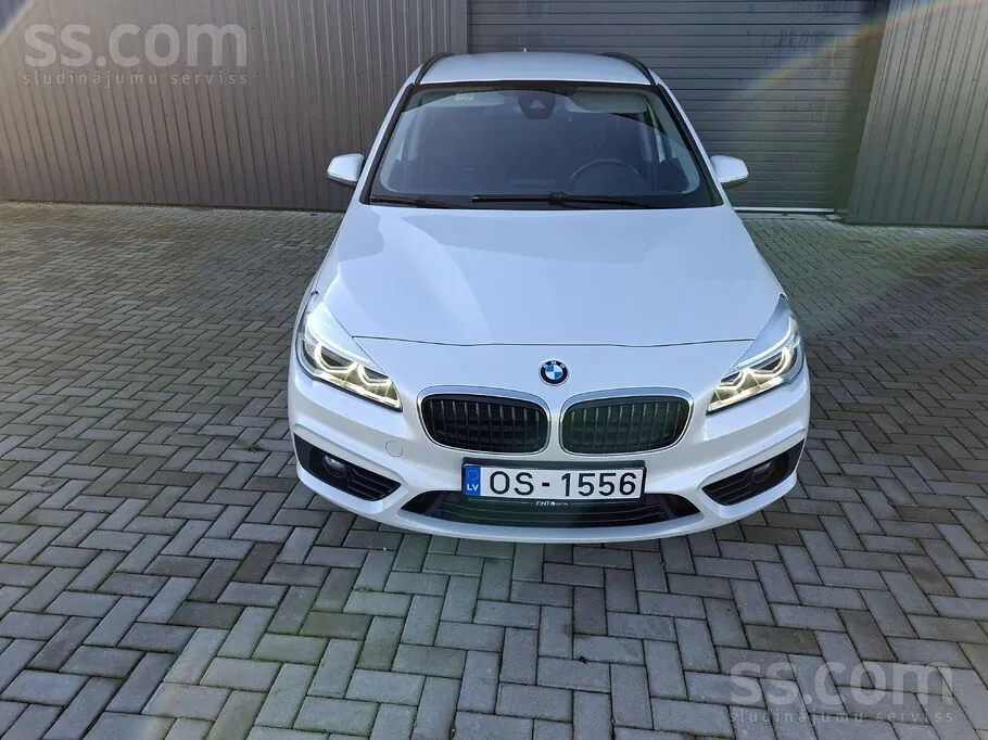 BMW 220D Gran Tourer 2017 photo 2