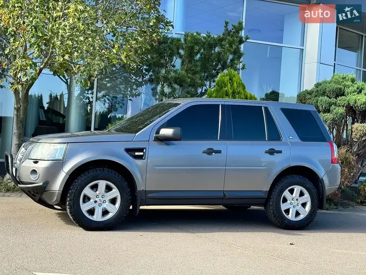 Land Rover Freelander 2009 photo 3