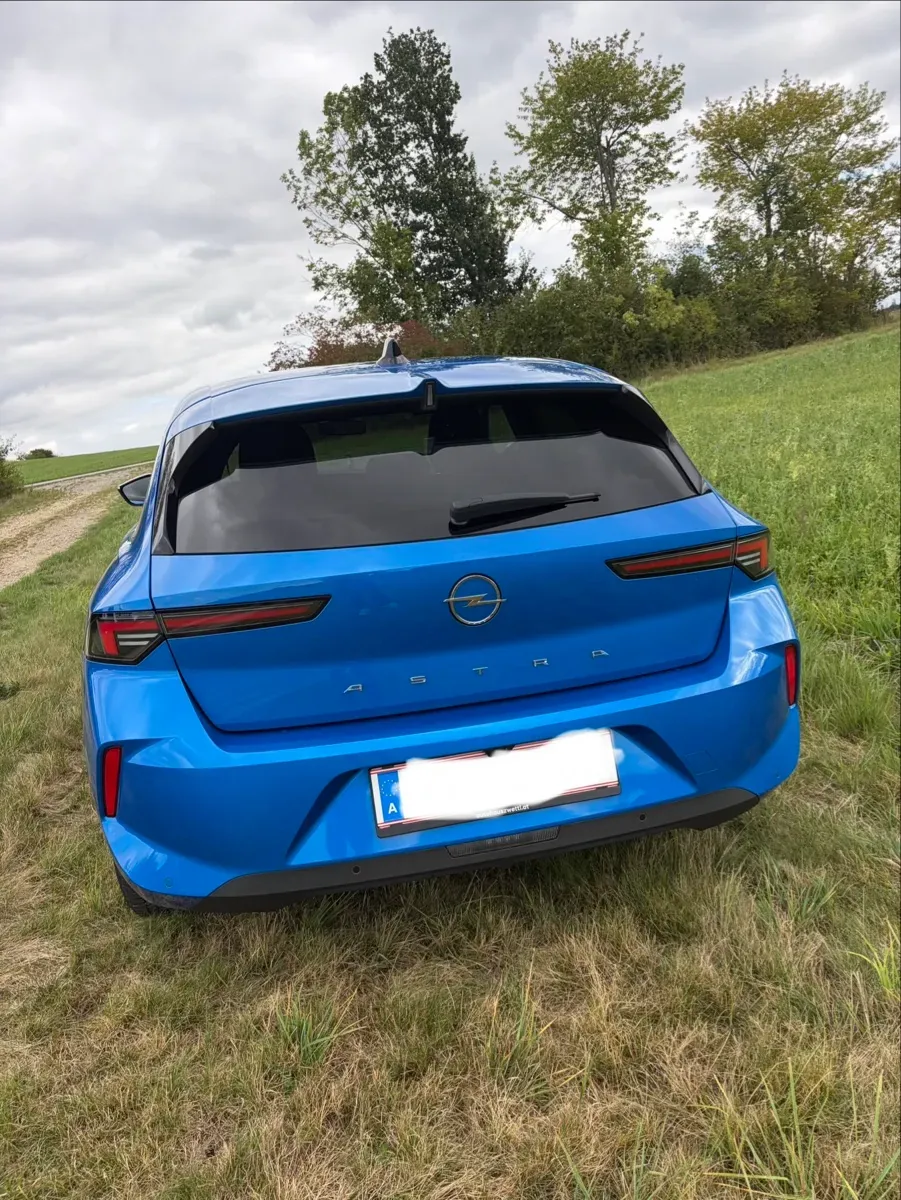 Opel Astra 2024 photo 3