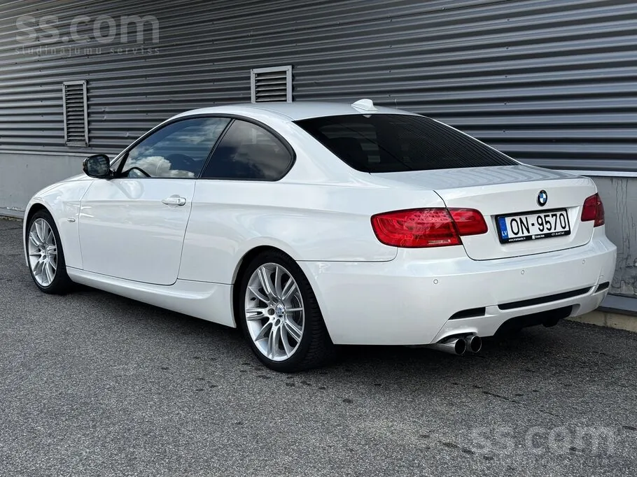 BMW 320 2012 photo 3