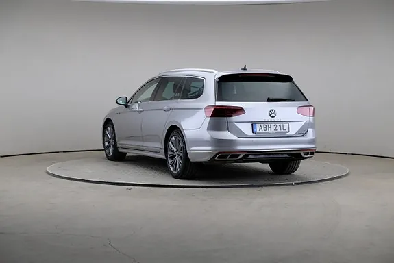 Volkswagen Passat 2022 photo 2