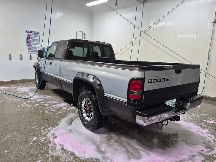 Dodge Ram 2500 1997 photo 3