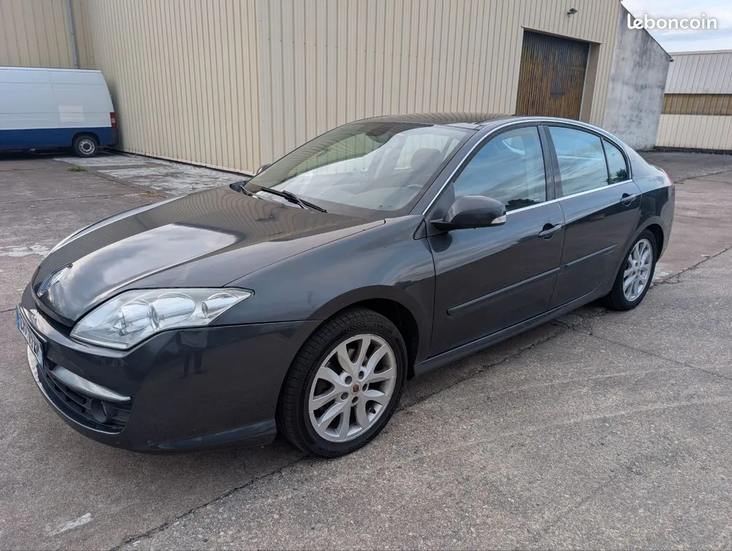 Renault Laguna 2008 photo 2