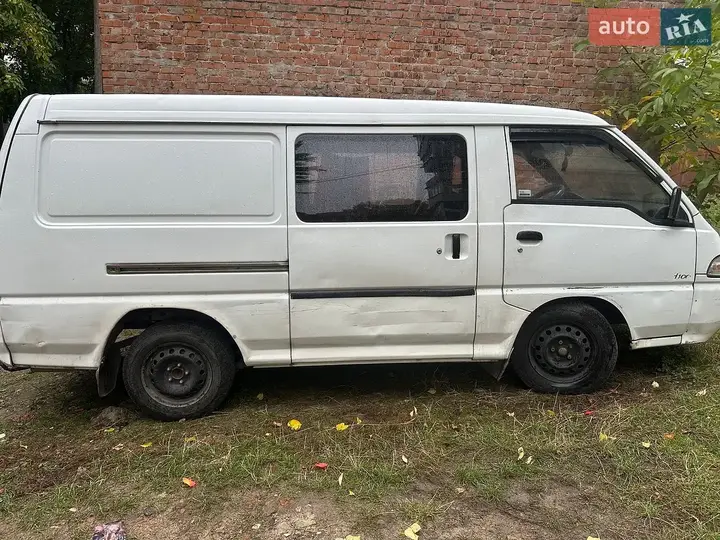 Hyundai H 100 1998 photo 2