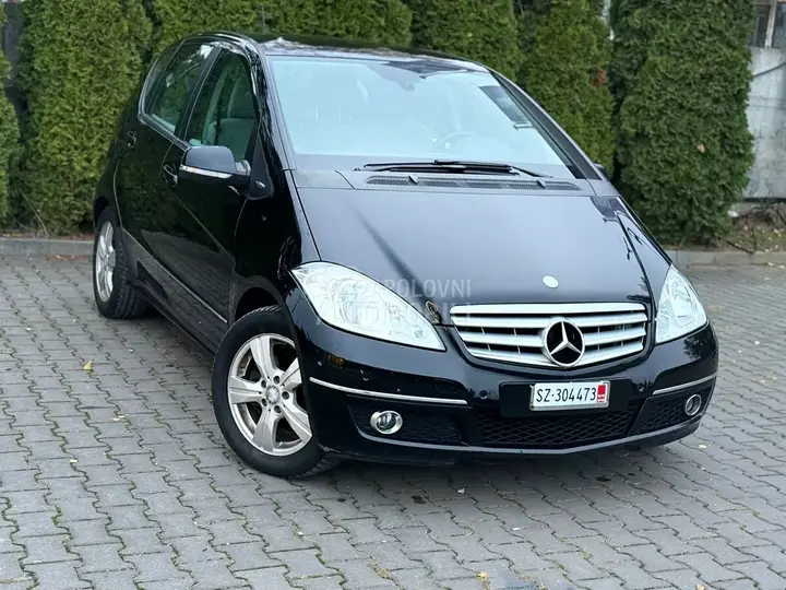 Mercedes-Benz A 180 2011 photo 3