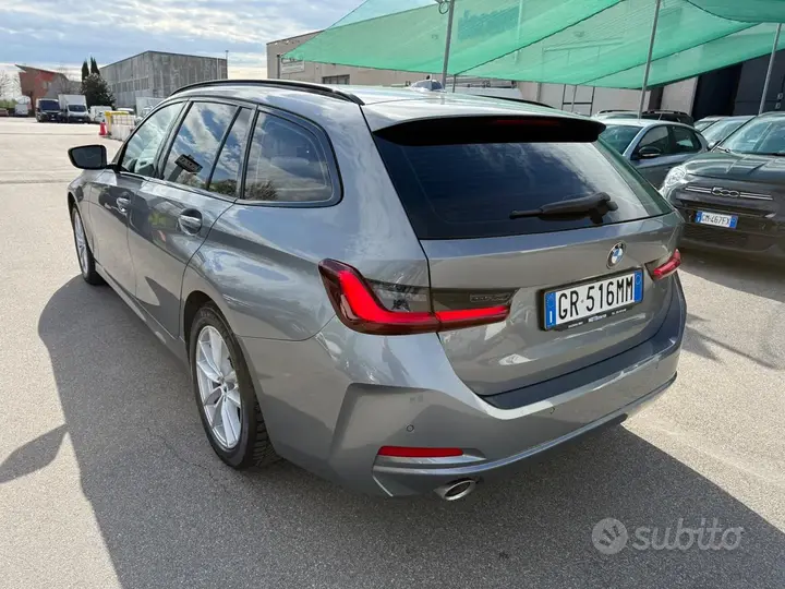 BMW 316D 2023 photo 3