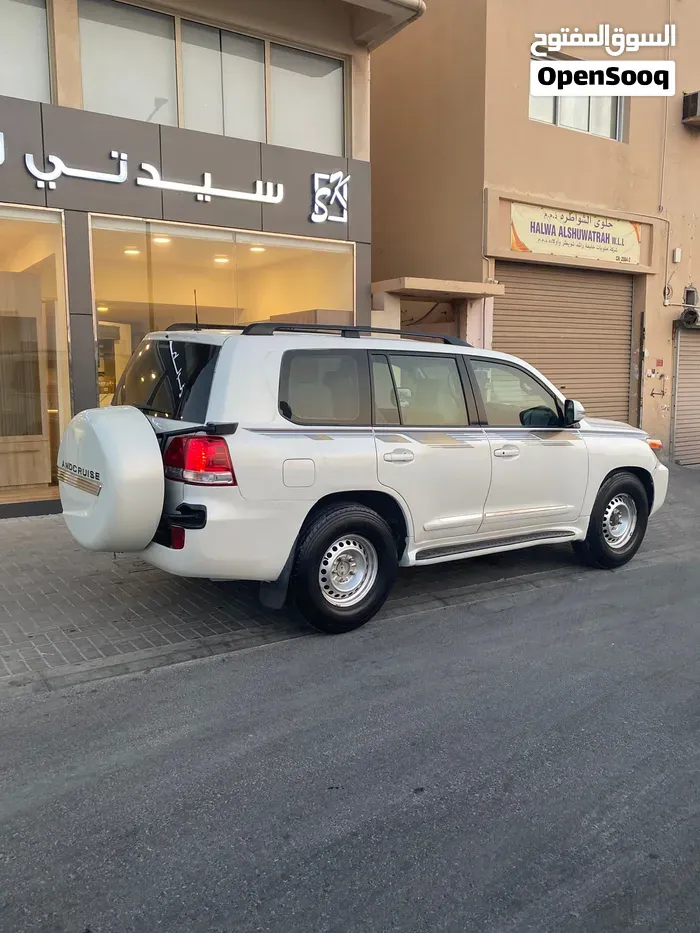 Toyota Land Cruiser 2009 photo 4