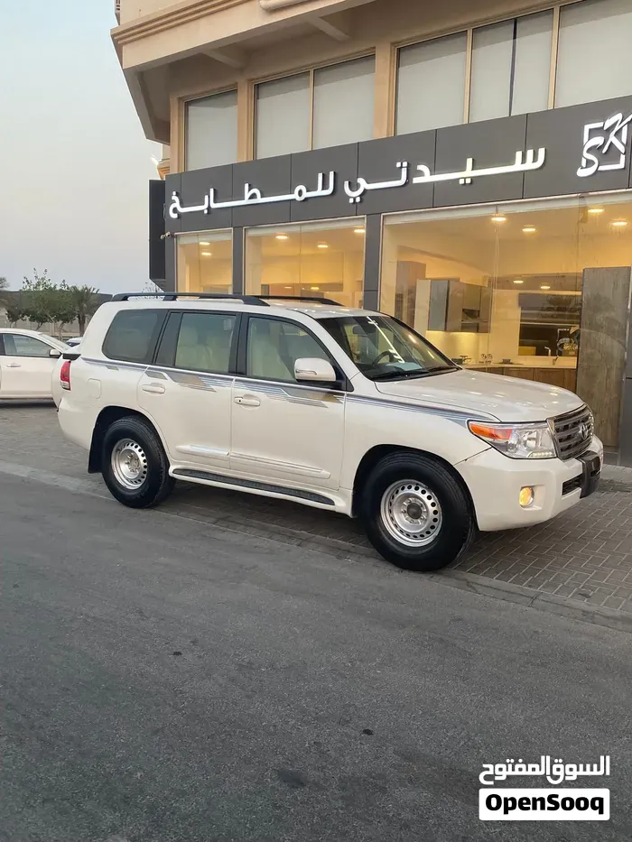 Toyota Land Cruiser 2009 photo 2