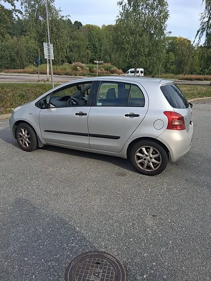 Toyota Yaris 2006 photo 3