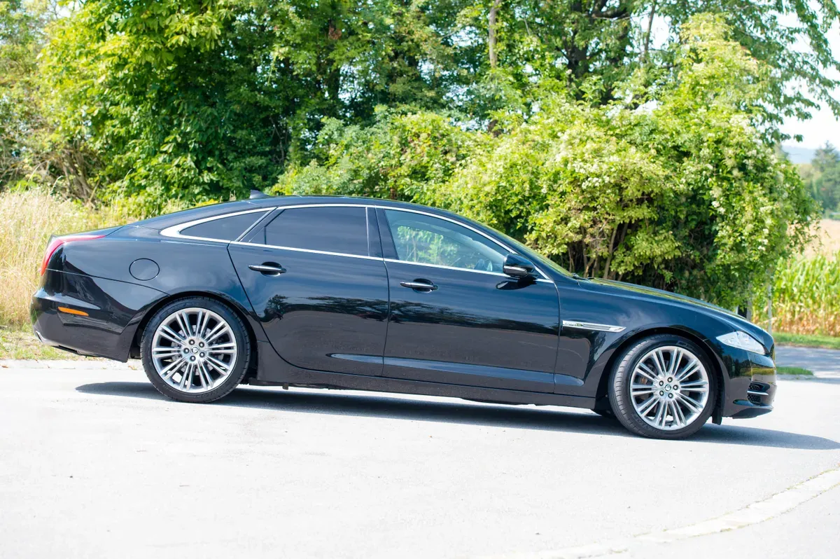Jaguar Xj 2013 photo 3