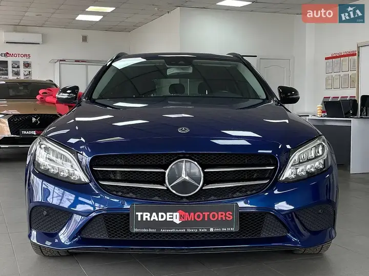 Mercedes-Benz C-Class 2019 photo 3
