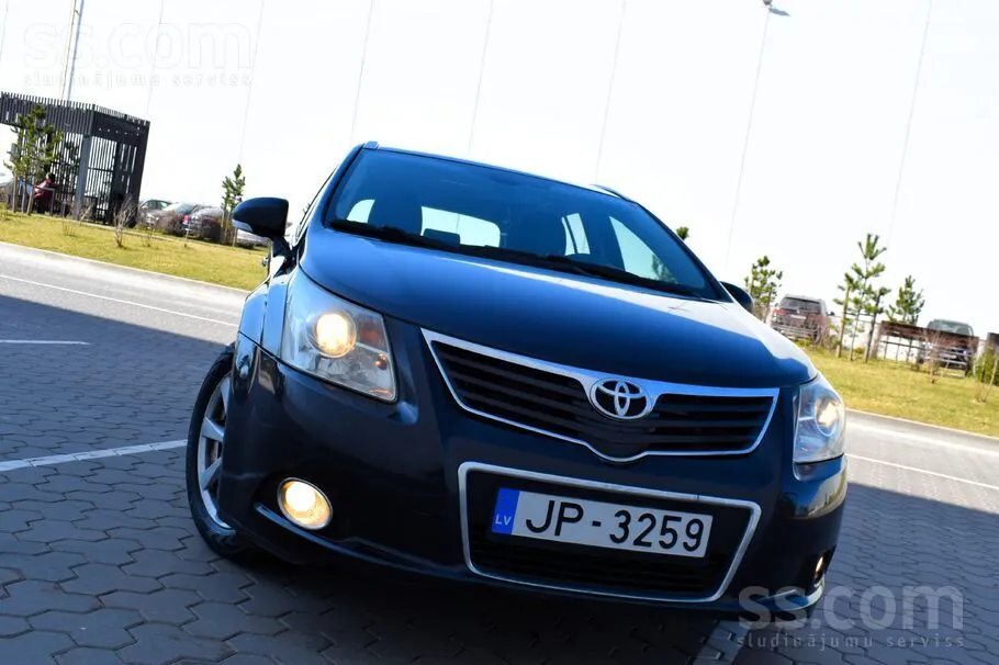 Toyota Avensis 2009 photo 2