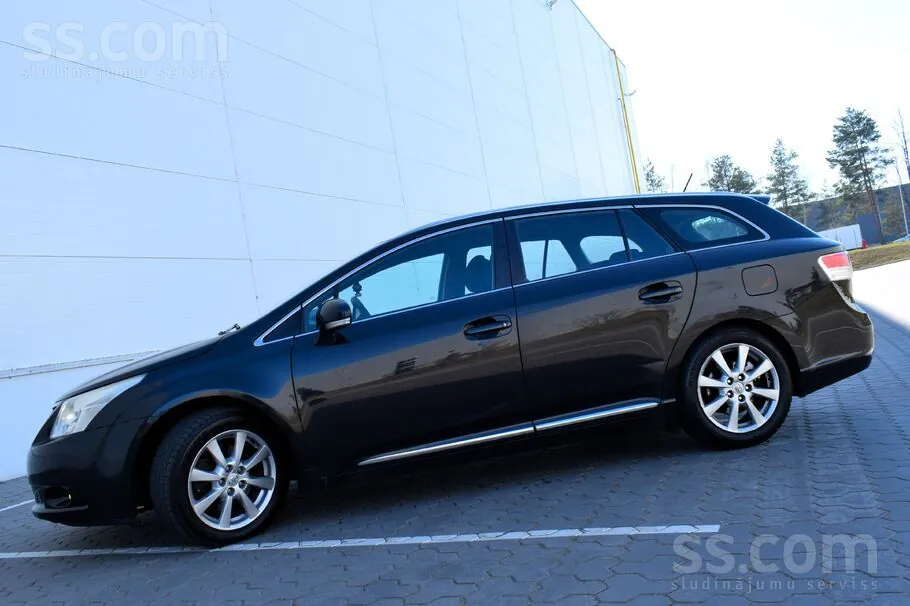 Toyota Avensis 2009 photo 4