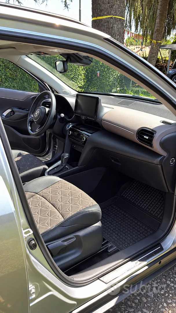 Toyota Yaris Cross 2023 photo 4