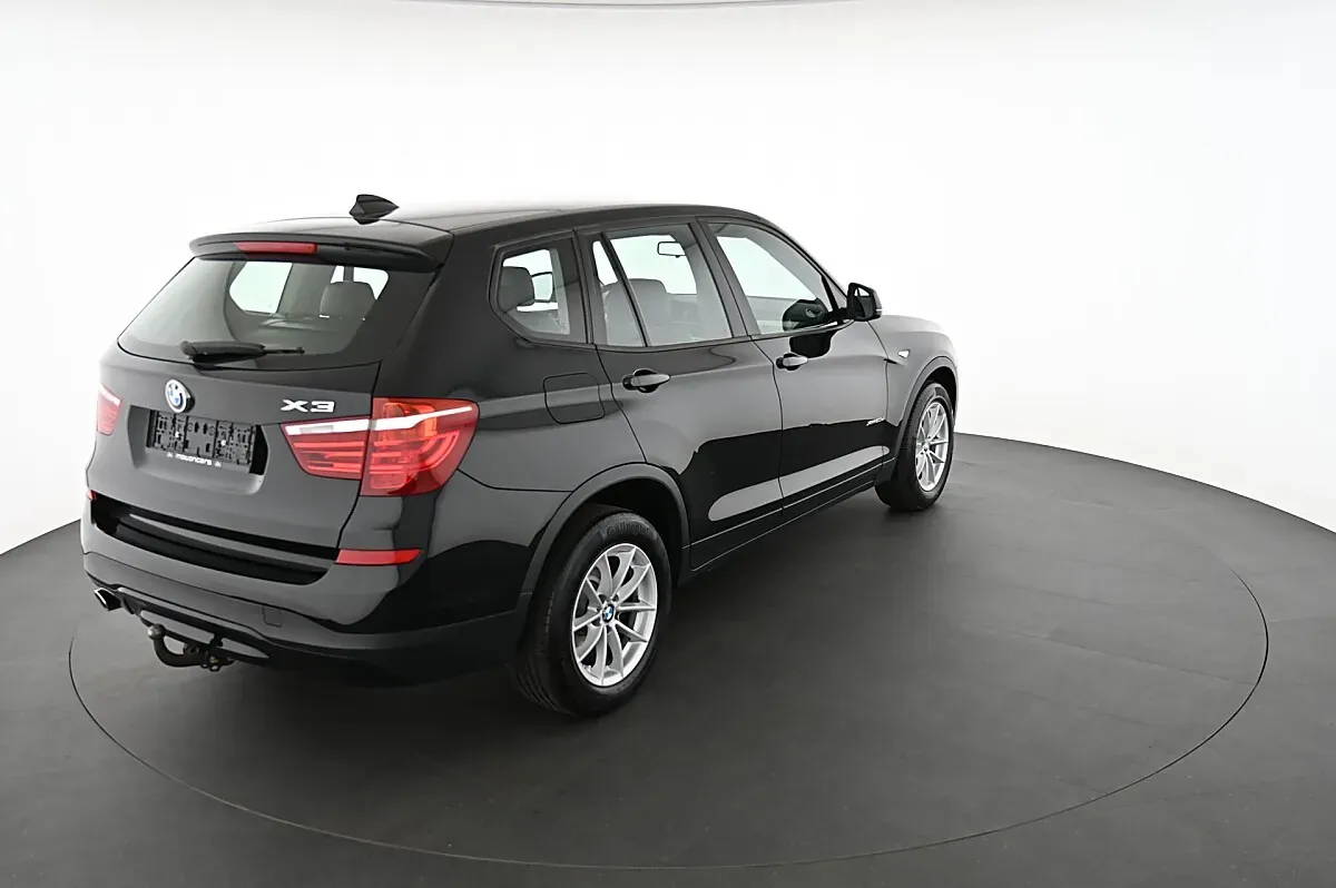BMW X3 2016 photo 2