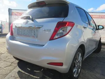 Toyota Yaris 2013 photo 3