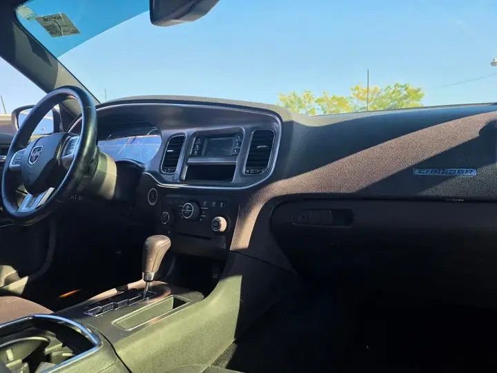 Dodge Charger 2011 photo 5