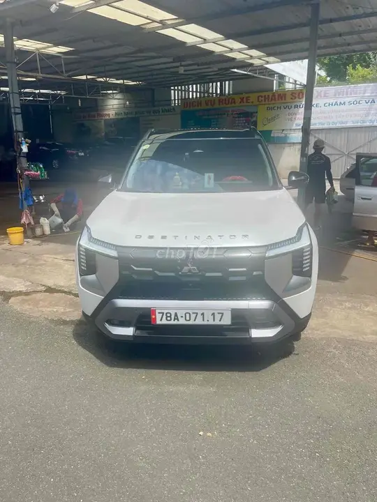 Mitsubishi Destinator