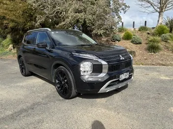Mitsubishi Outlander 2024 photo 2