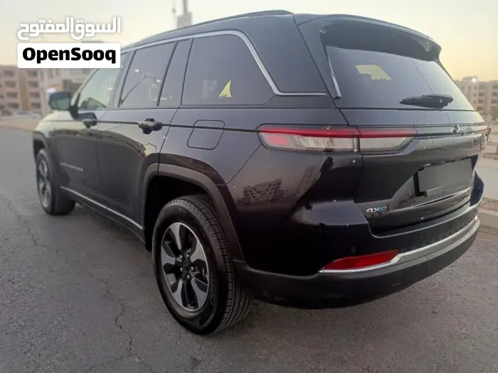Jeep Grand Cherokee 2024 photo 3