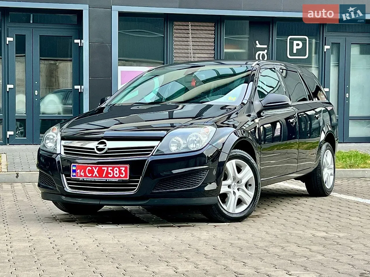 Opel Astra 2010 photo 5
