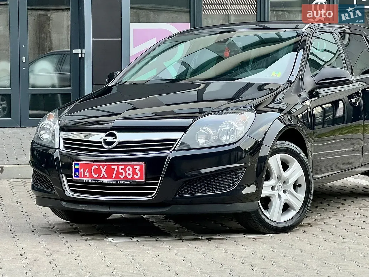 Opel Astra 2010 photo 3