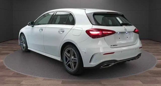 Mercedes-Benz A180 2024 photo 4
