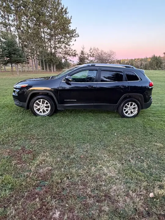 Jeep Cherokee 2016 photo 3