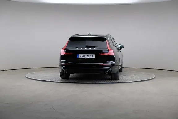 Volvo V60 2022 photo 2