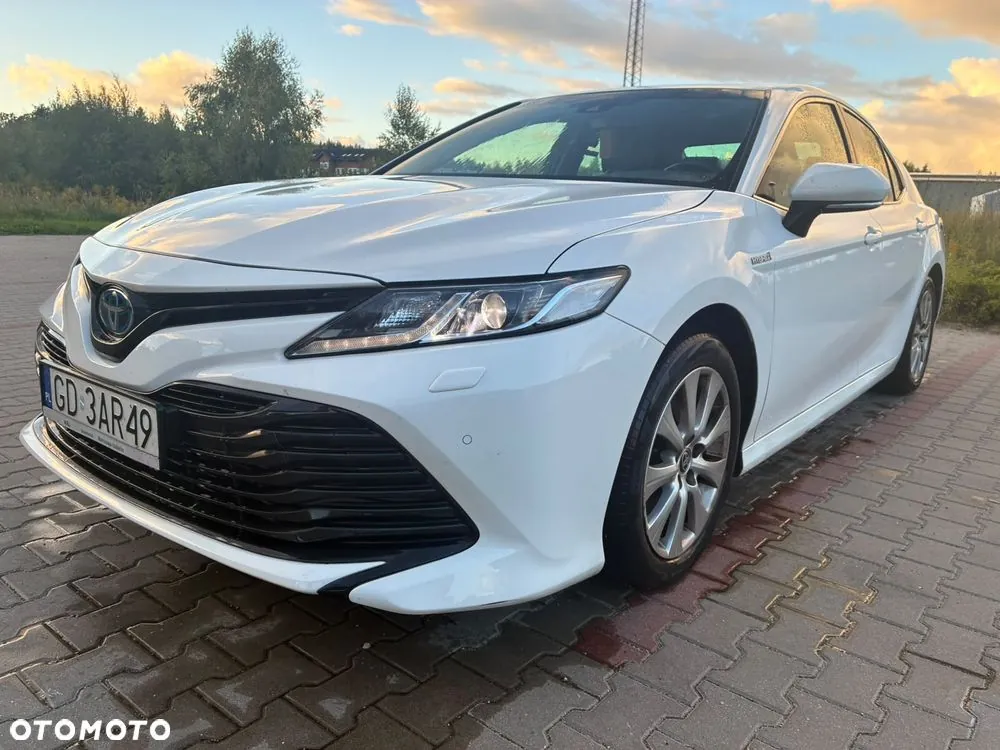 Toyota Camry 2019 photo 2